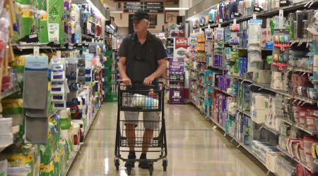 A customer shops at a supermarket as US consumer inflation in July increased 2.9 percent from a year ago. Picture taken August 14, 2024. 